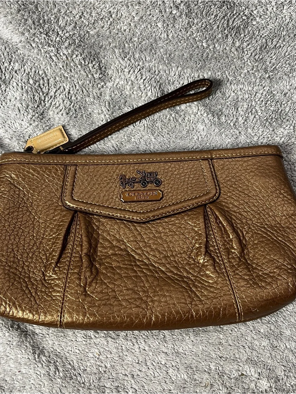 COACH Metallic Brown Leather Wristlet Clutch Y2K excellent